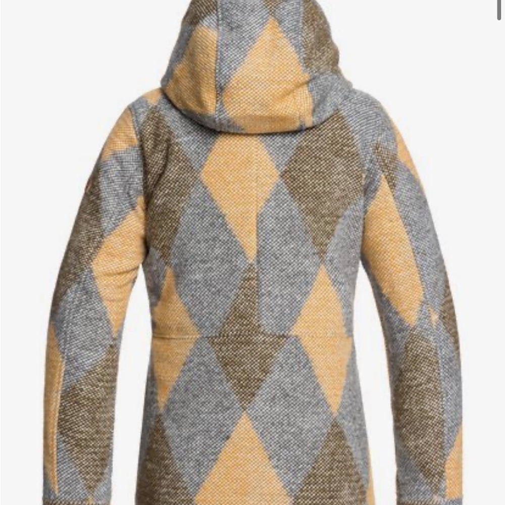 Hood: Removable hood
Pockets: 2 hand-warmer pockets
2 chest pockets - Picture 4 of 4